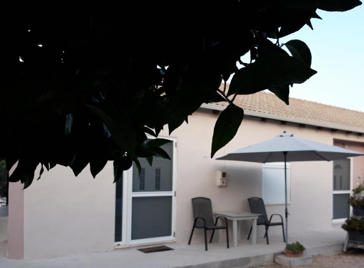 Apartments Dimitra Kanallaki Екстер'єр фото